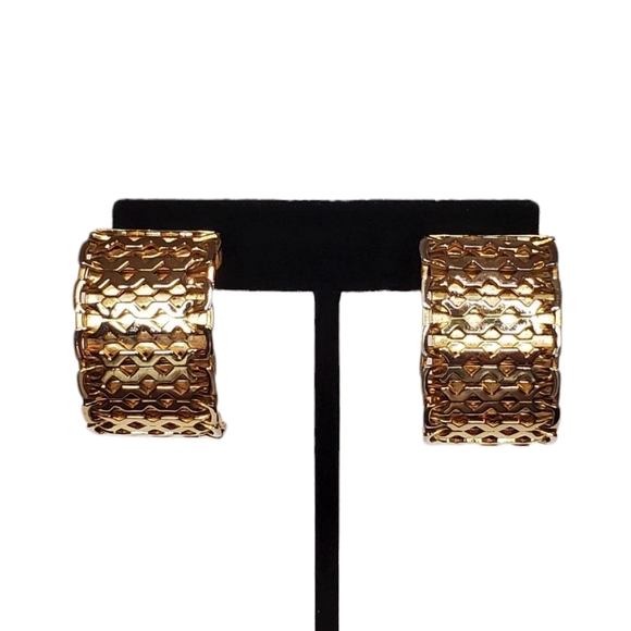 Vintage Unsigned Estate Gold-Tone Chunky Wide Mesh Half-Hoop Clip-On Earrings - Picture 1 of 16